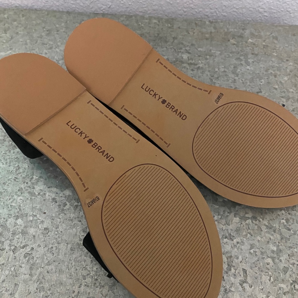 Flats - Picture 3 of 4